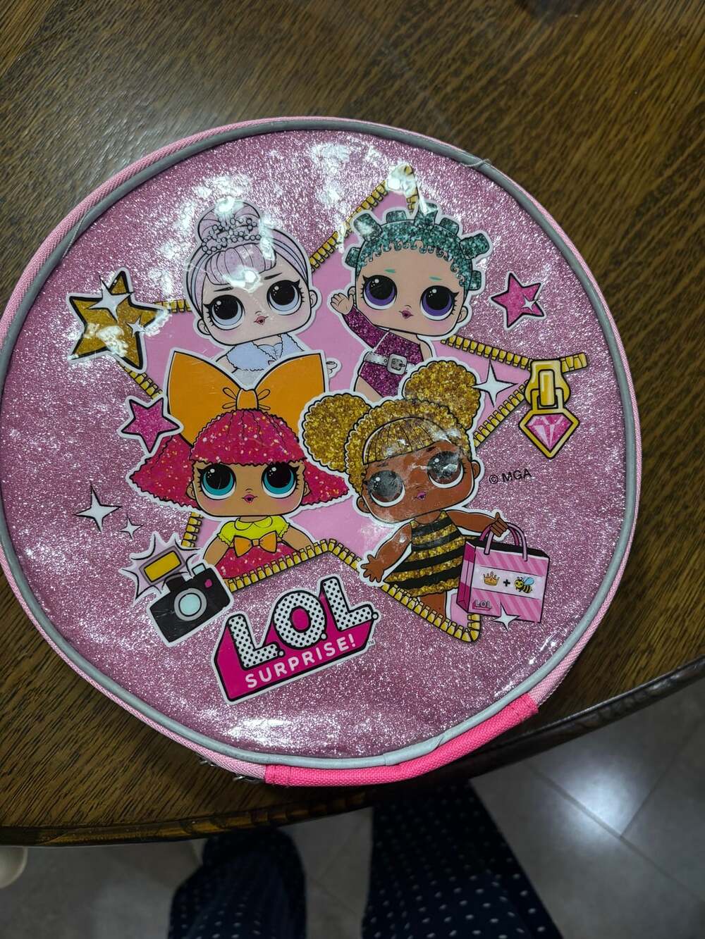 L.O.L. Surprise! Pink Glitter Round Insulated Lunch Bag with dolls